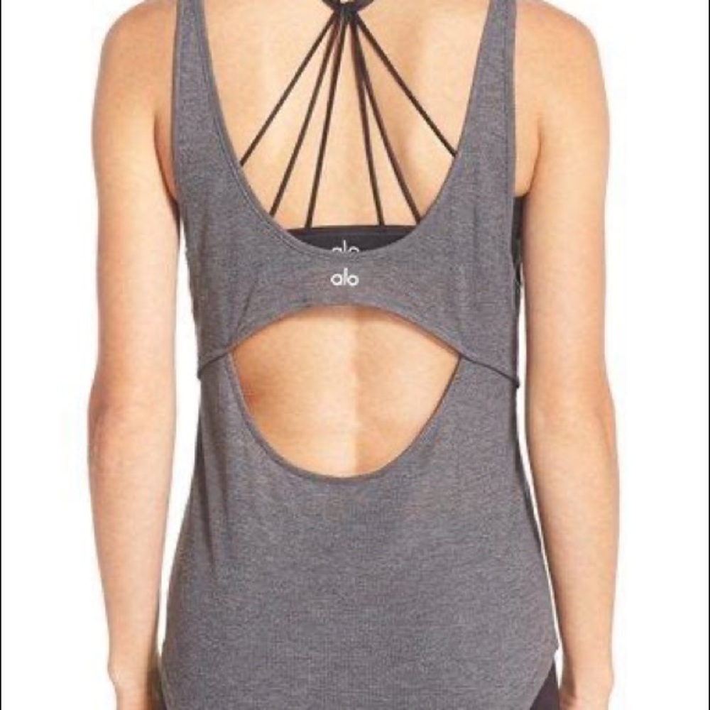 ~🎉HP🎉~ ALO YOGA Ribbed Tank